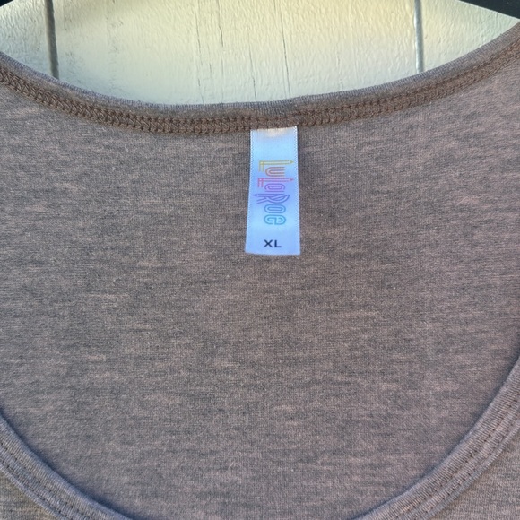 LuLaRoe Lynnae. EUC - Picture 2 of 7